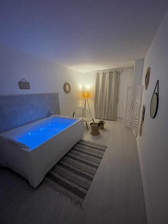 Le Chateaucreux - Cosy & Spa Сент-Этьен Экстерьер фото